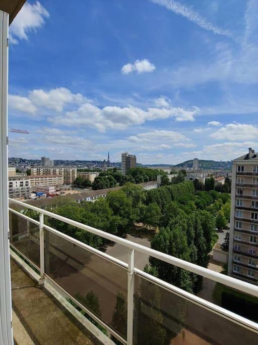 روان Spacieux F4 Avec Vue Panoramique Et 2 Places De Parking المظهر الخارجي الصورة